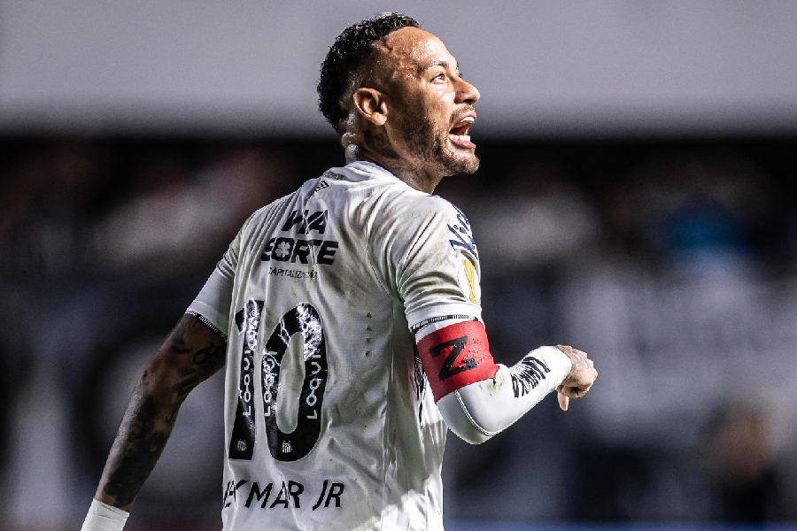 Santos vence Bragantino com brilho de Neymar e está na semifinal