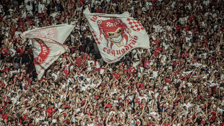 Duelo pelo G-4 da Série B: Onde assistir à Vila Nova x Chapecoense ao vivo