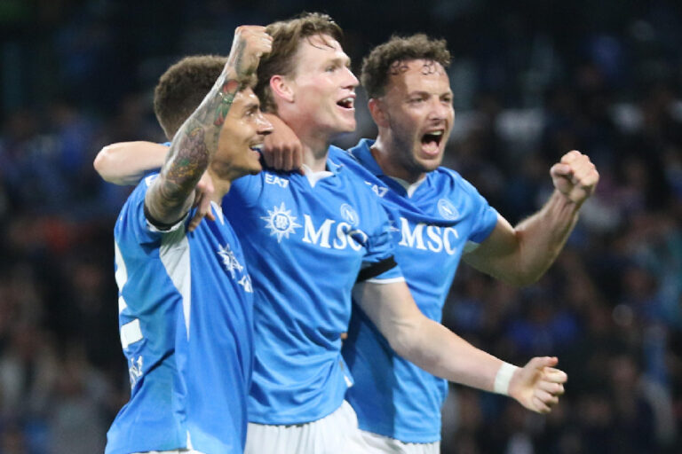 Liverpool campeão e Napoli perto: a classificação das ligas europeias