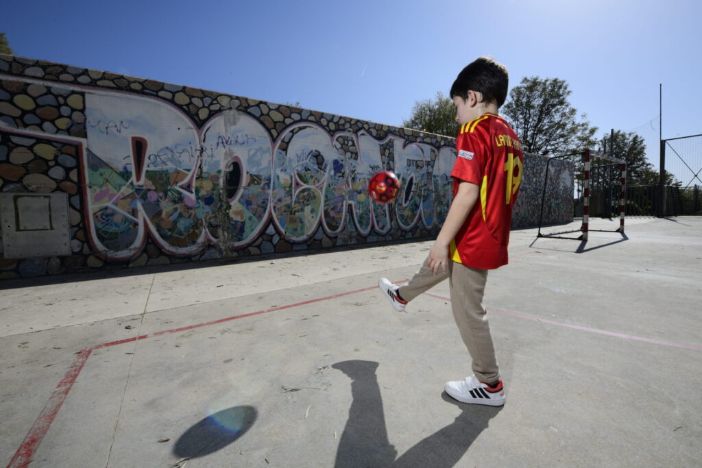 Jordi, de 9 anos, que vestia a camisa 19 da seleção espanhola - Alexandre Battibugli/PLACAR
