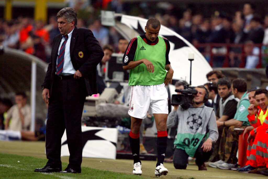 Carlo Ancelotti botou Rivaldo no banco no Milan - Mike Egerton/EMPICS via Getty Images)