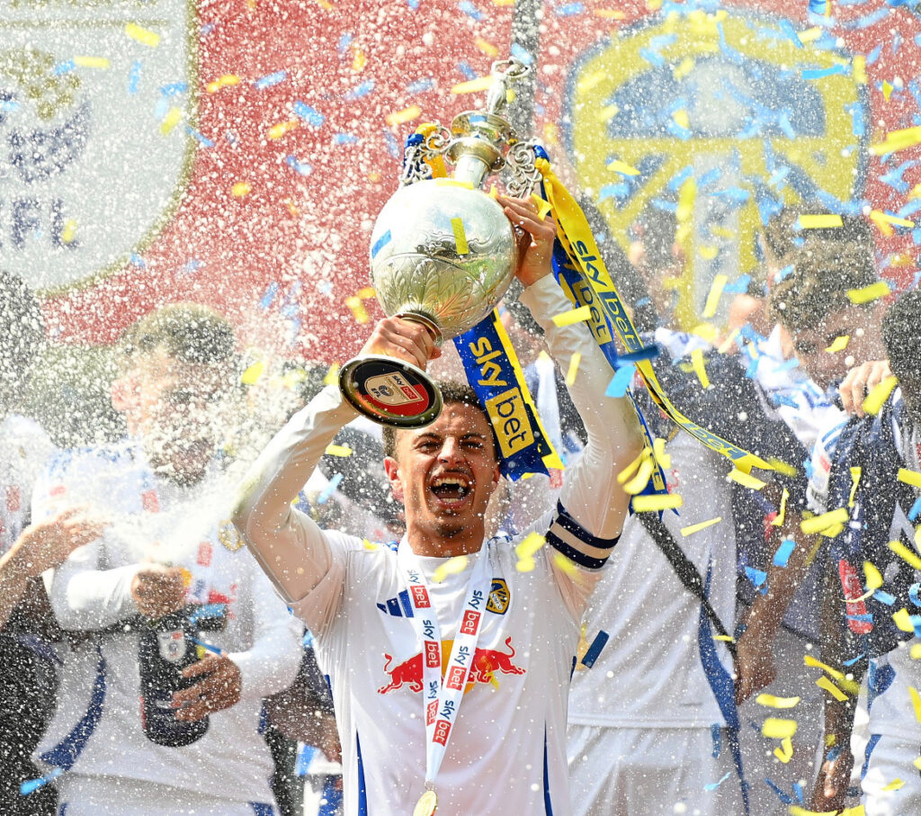 Leeds United foi campeão da Championship - Divulgação / Leeds United