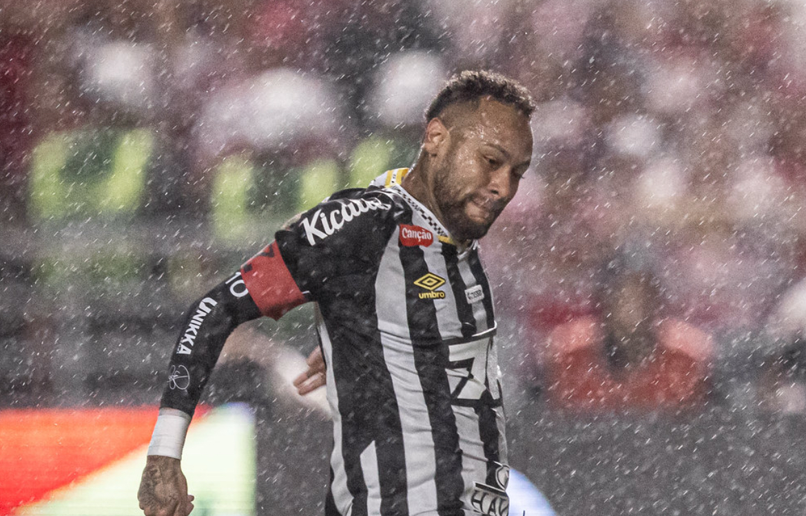Após eliminação, Neymar e ‘parça’ cobram elenco do Santos
