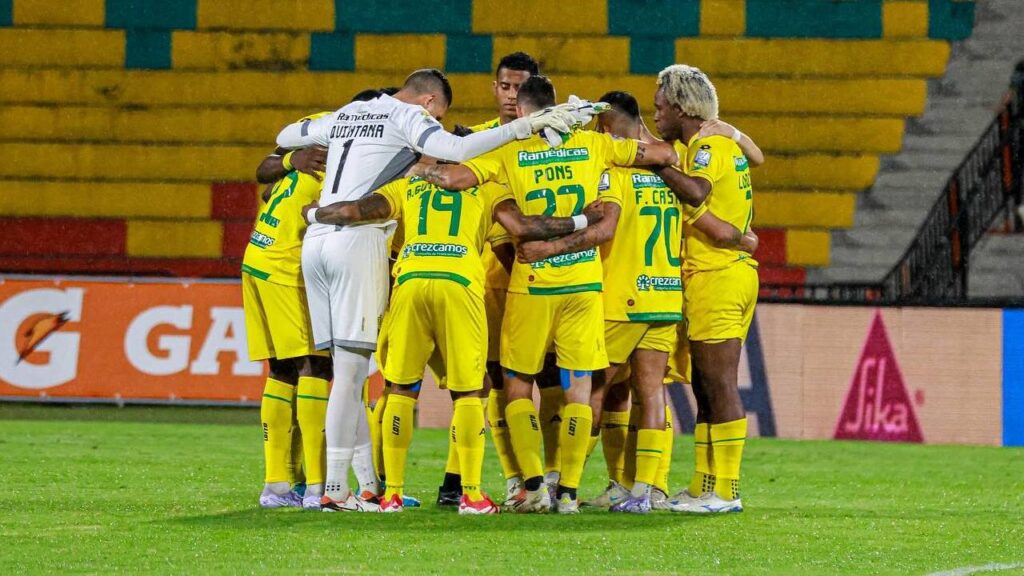 Racing busca revanche contra Bucaramanga na Libertadores; onde assistir