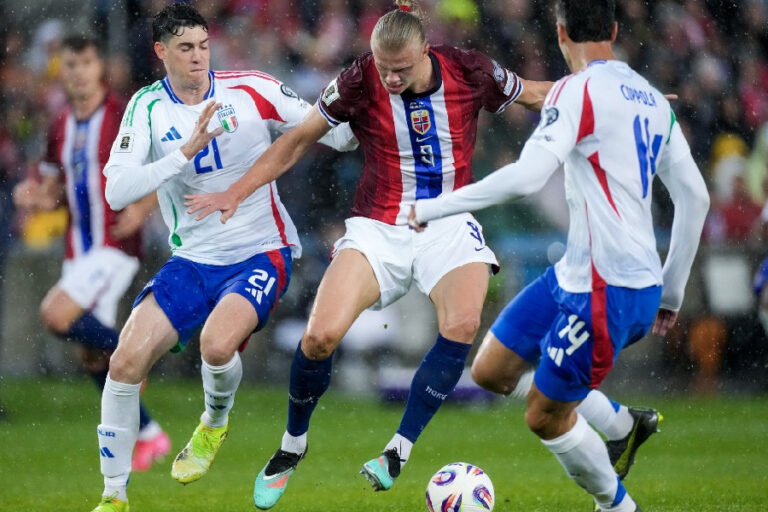Noruega resolve no 1º tempo e bate Itália nas Eliminatórias da Copa