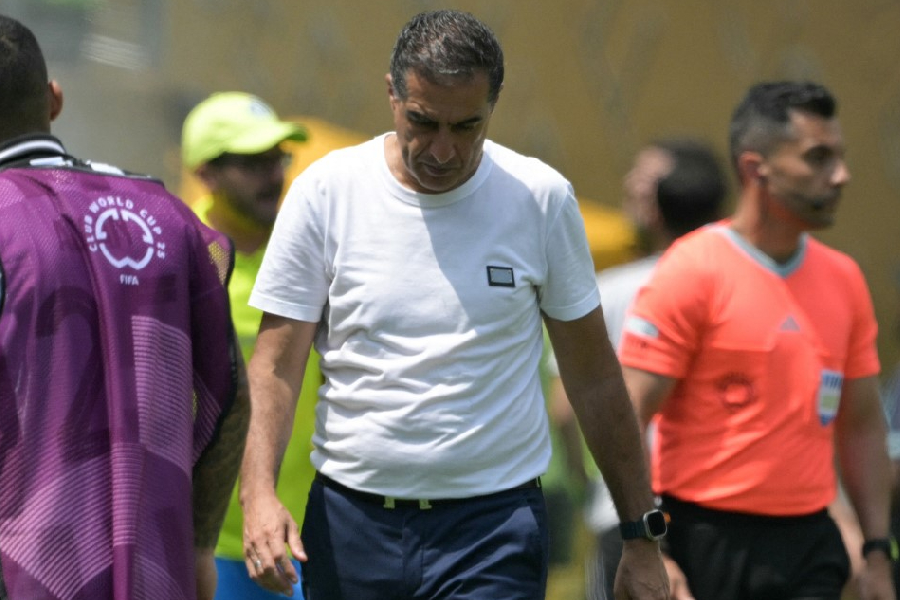 Botafogo demite Renato Paiva após eliminação no Mundial