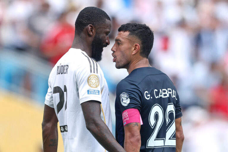 Fifa abre processo contra Pachuca e zagueiro acusado de racismo