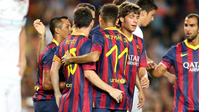 Messi, Neymar, Sánchez e Sergi Roberto comemoram um dos oito gols do Barcelona em 2013 - Divulgação/FC Barcelona