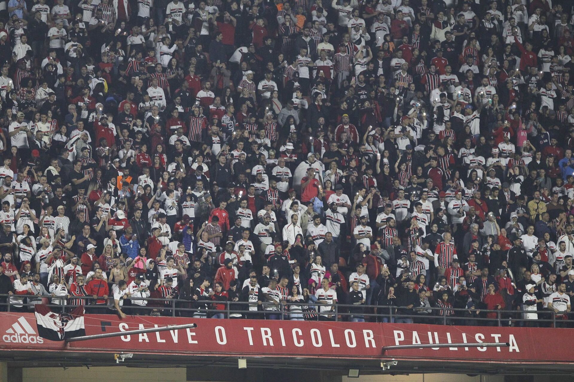 Polícia investiga ligação de facção criminosa com São Paulo e outros times