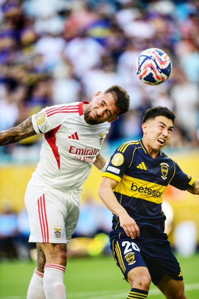Boca Juniors e Benfica fizeram jogo movimentado pelo Grupo C do Mundial de Clubes - Alexandre Battibugli/PLACAR