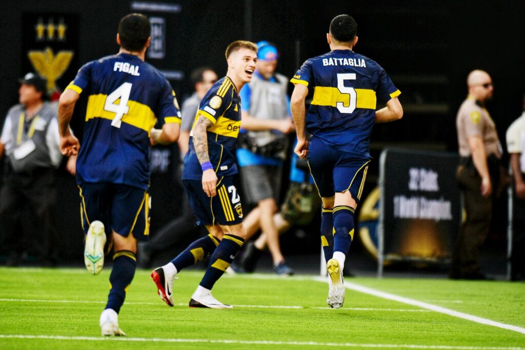 Boca Juniors e Benfica fizeram jogo movimentado pelo Grupo C do Mundial de Clubes - Alexandre Battibugli/PLACAR