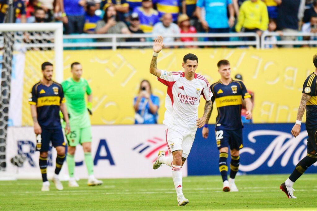 Boca Juniors e Benfica fizeram jogo movimentado pelo Grupo C do Mundial de Clubes - Alexandre Battibugli/PLACAR