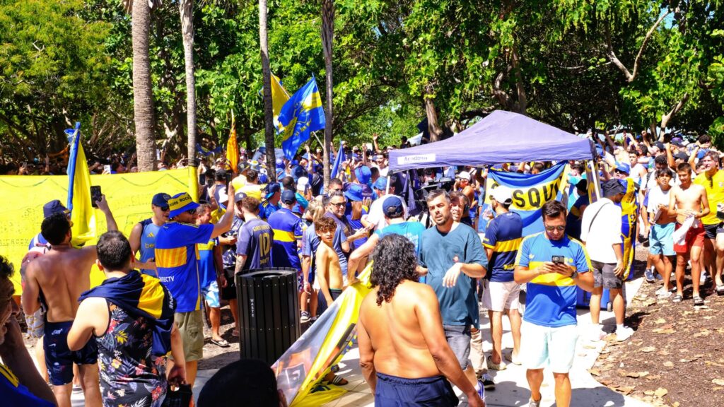 Torcedores do Boca Juniors fazem a festa em Miami Beach - Alexandre Battibugli/PLACAR