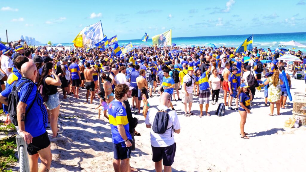 Torcedores do Boca Juniors fazem a festa em Miami Beach - Alexandre Battibugli/PLACAR