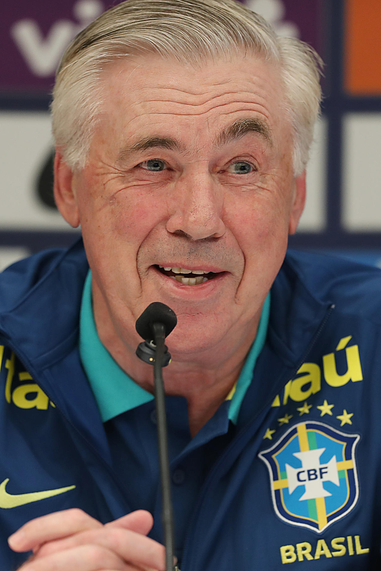Ancelotti esbanjou experiência e leveza diante de mais de 100 jornalista - José Jacome/EFE