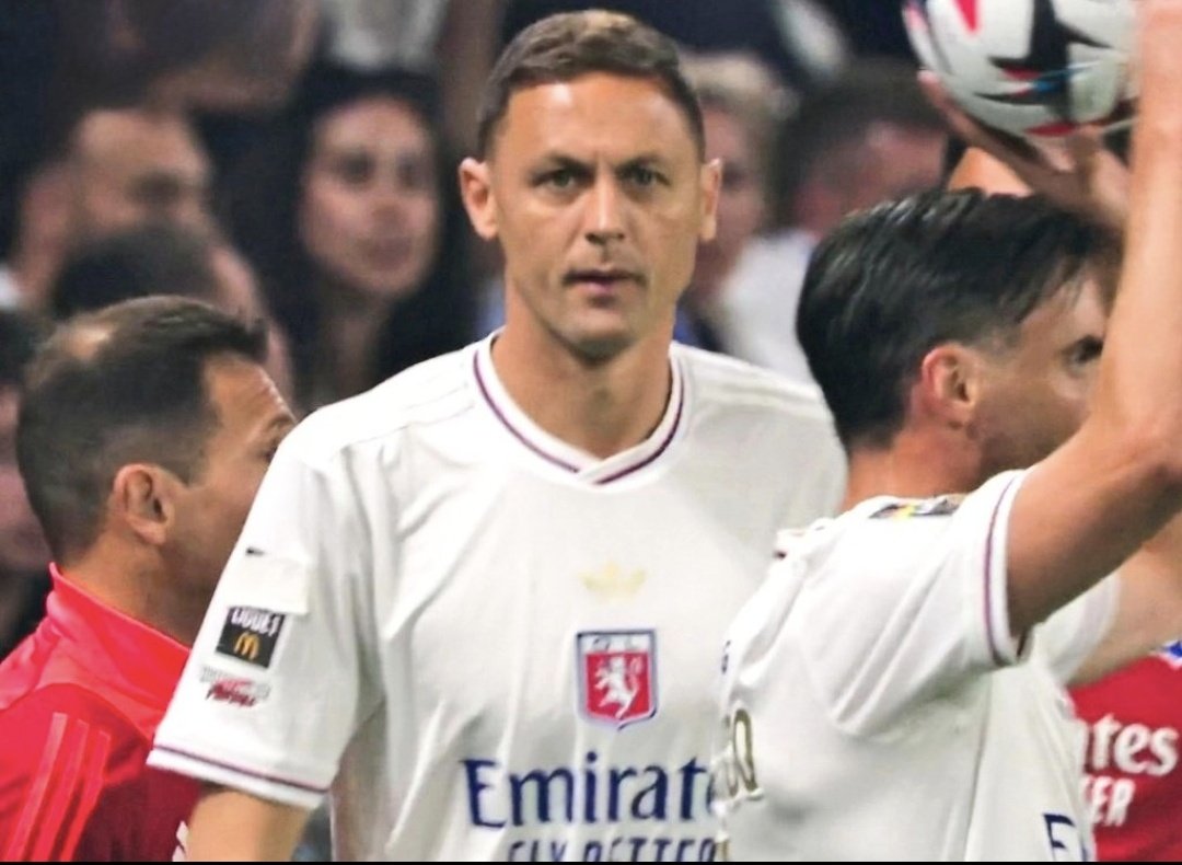 Matic, do Lyon, é punido por boicotar campanha anti-homofobia