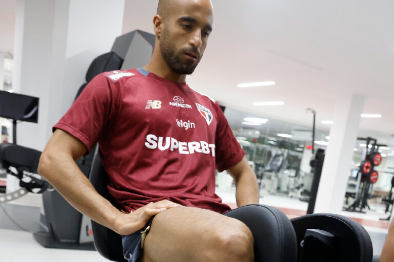 O que acontece com Lucas e quando ele volta a jogar pelo São Paulo