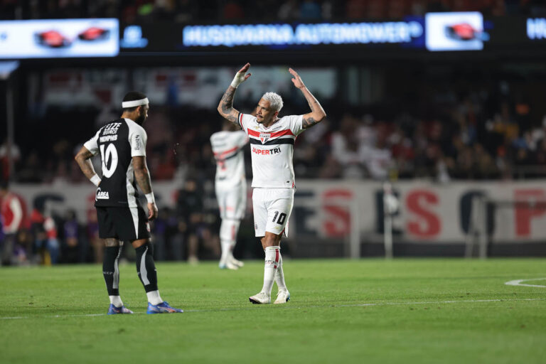 Corinthians vem sofrendo contra São Paulo e Palmeiras na década de 2020