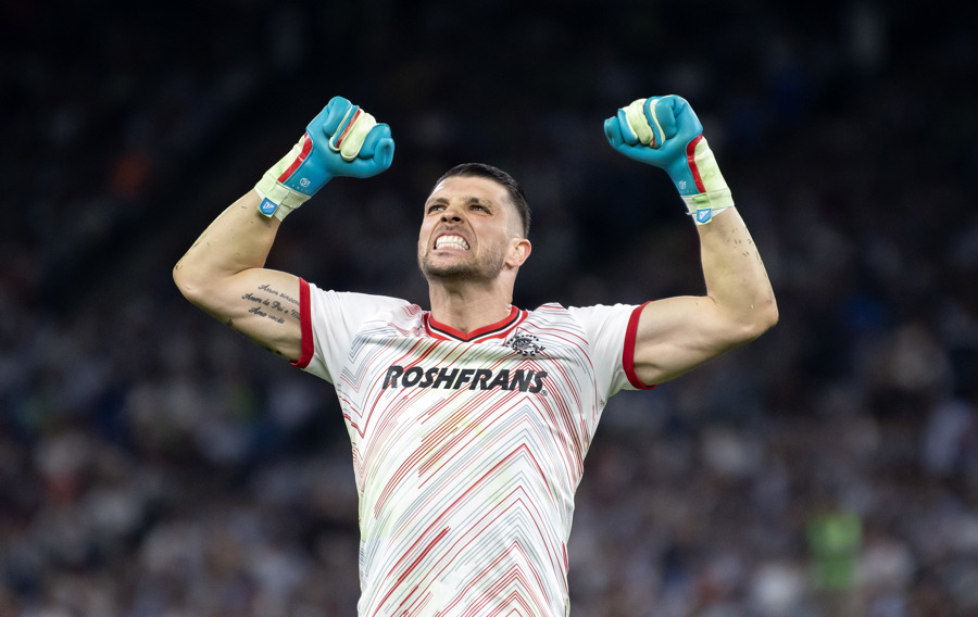 Tiago Volpi comemora vitória com o Toluca - Miguel Sierra/EFE