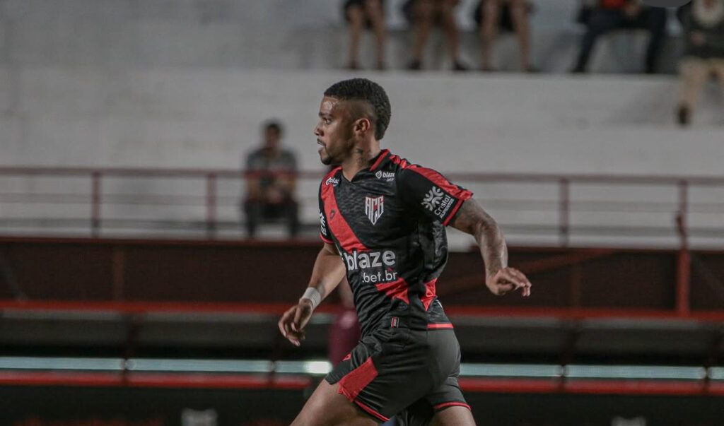 Robert tem boa média de participações na Série B - Divulgação / Instagram