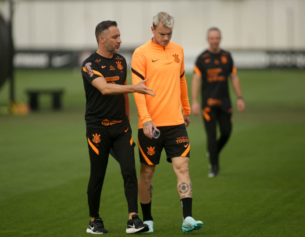 Róger Guedes e Vitor Pereira no Corinthians - Rodrigo Coca/Agência Corinthians