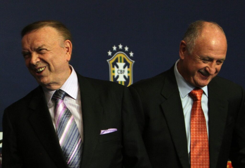Marin com Felipão em ação como presidente da CBF - EFE/Antonio Lacerda