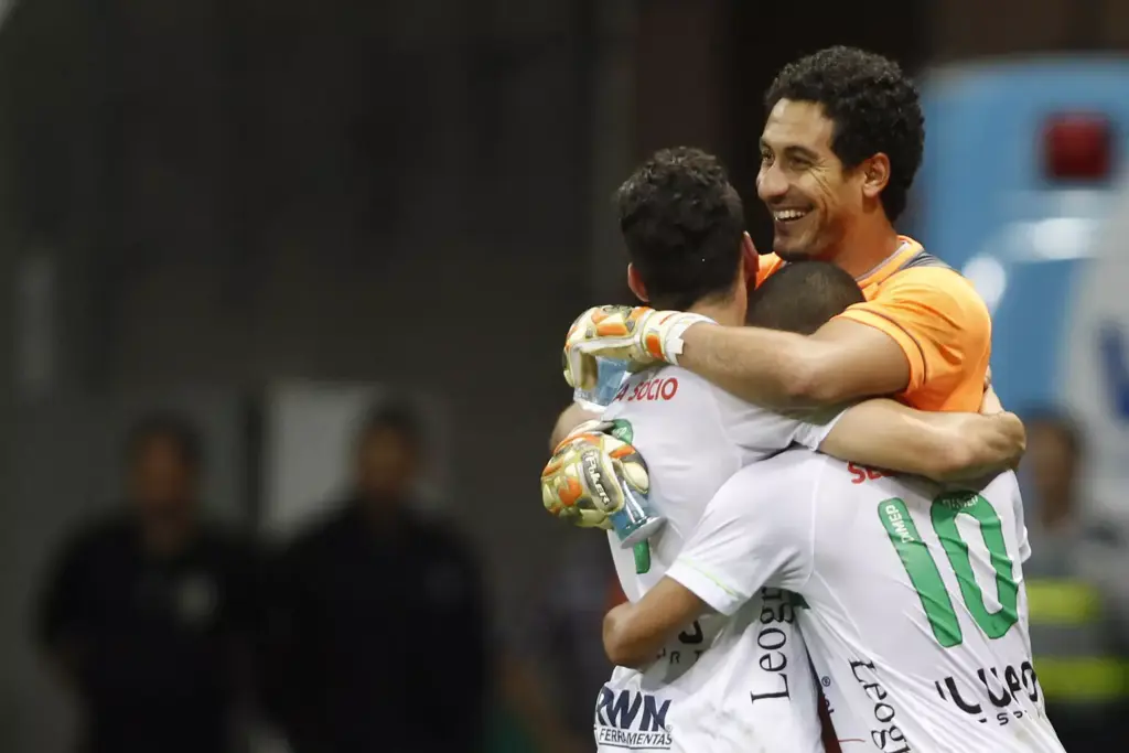 Lauro comemorando gol pela Portuguesa - Adalberto Marques/ Agif / Gazeta Press