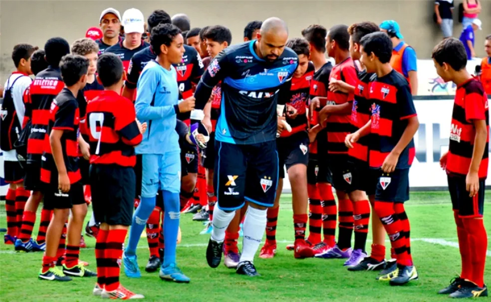 Márcio fez história com a camisa do Atlético-GO - Divulgação