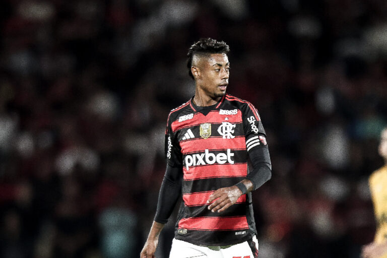 Brasileirão: Quais são os jogadores mais faltosos da última década?
