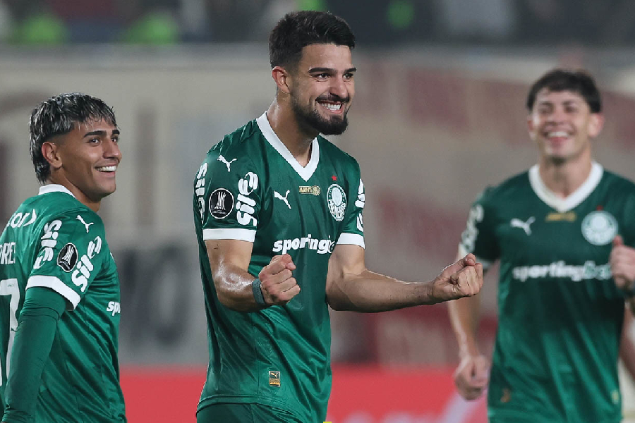 Argentino Flaco López comemora um dos gols da goleada palmeirese - Cesar Greco/Palmeiras