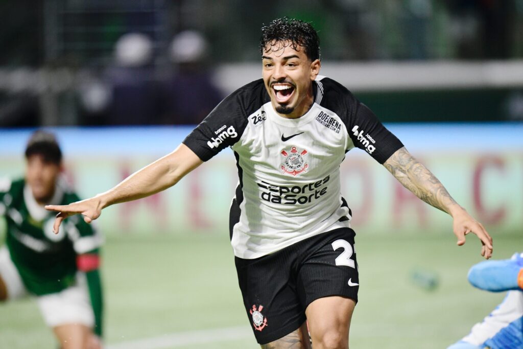 Matheus Bidu, do Corinthians, comemora gol contra o Palmeiras - Alexandre Battibugli / PLACAR