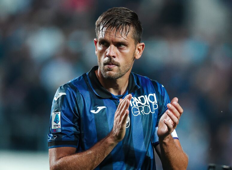 Rafael Tolói na temporada 2023/24 começou a perder espaço na Atalanta - Divulgação / Atalanta