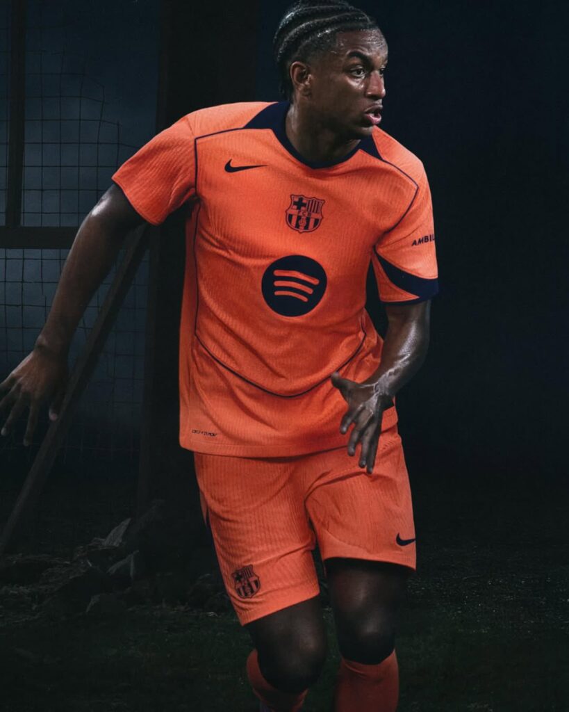 Camisa total 90 do Barcelona- Nike/Divulgação