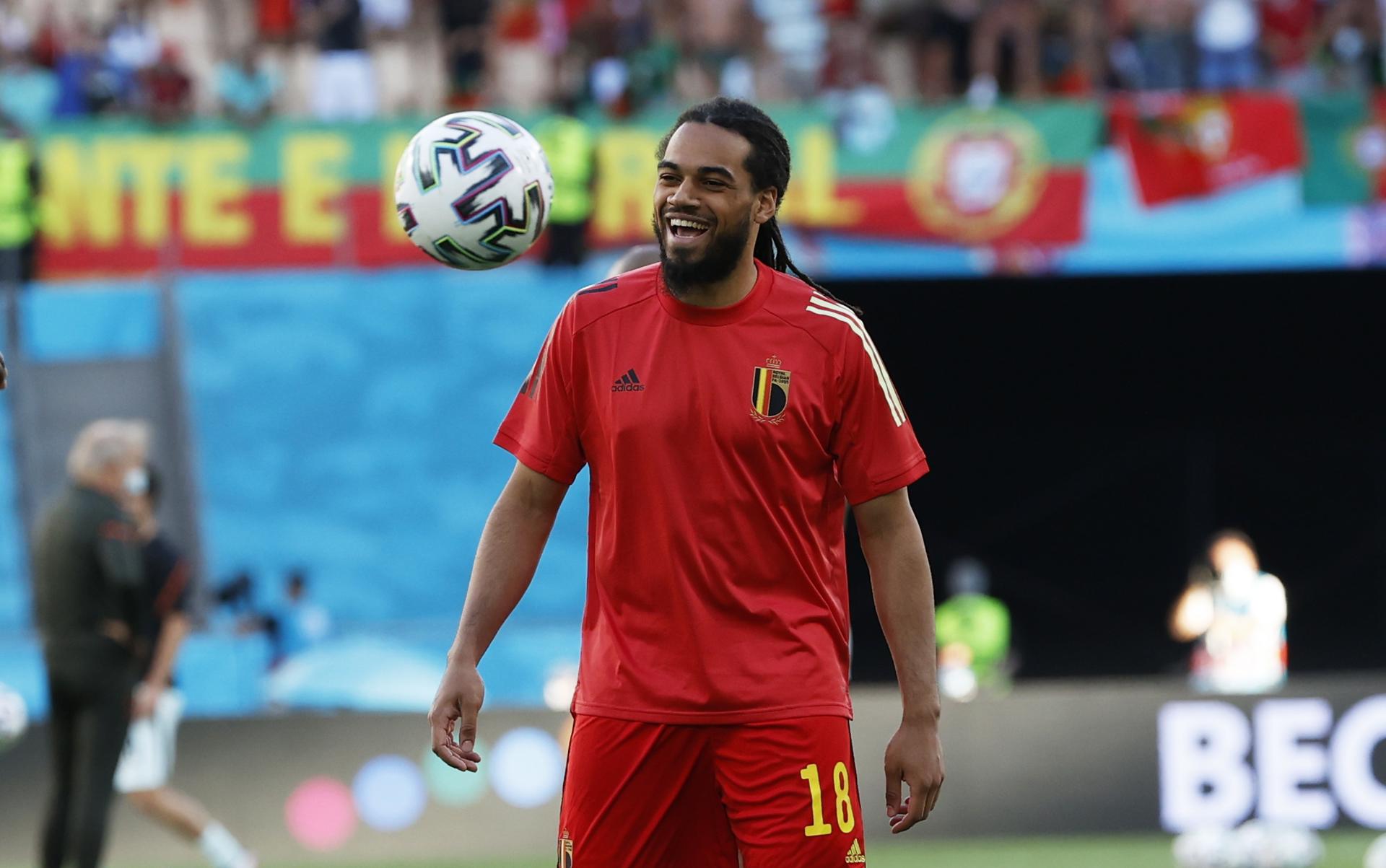 Experiente Denayer pela seleção belga - Julio Munoz/EFE