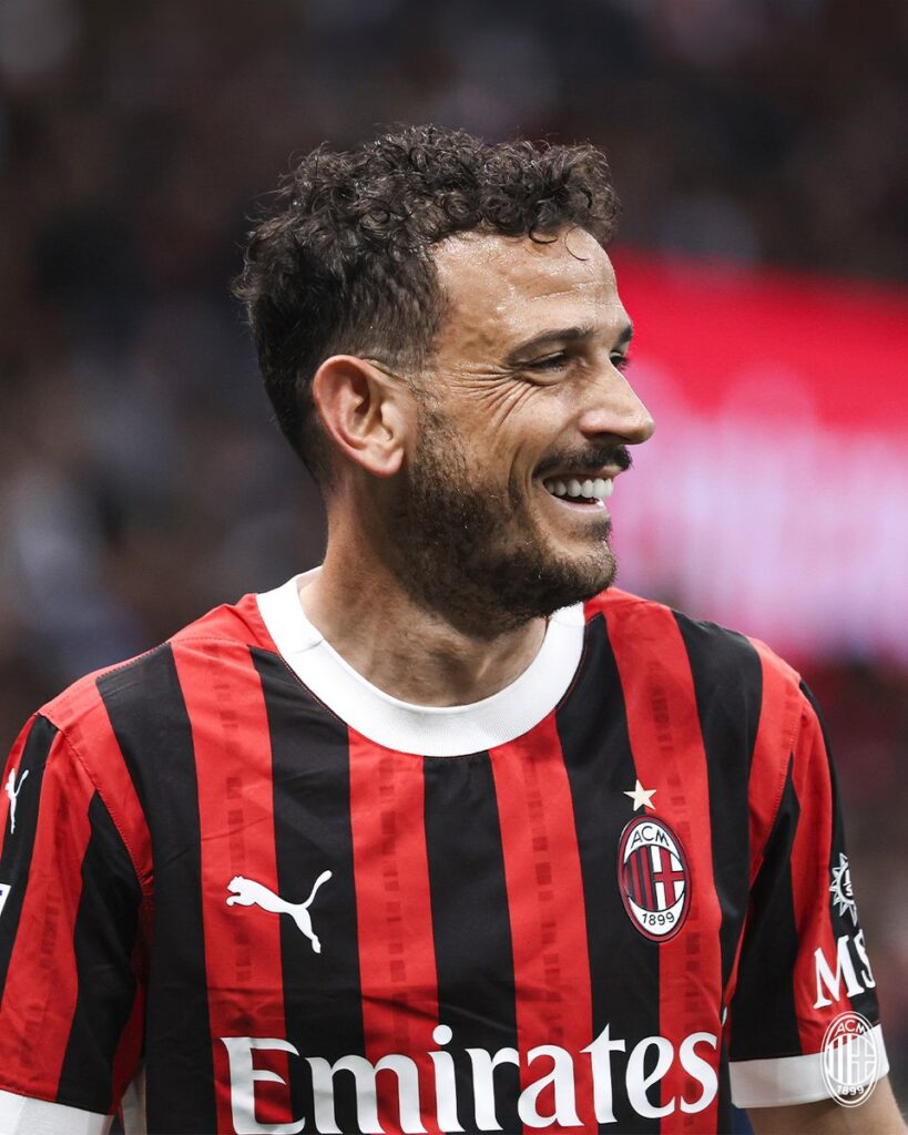 Lateral revelado e ídolo da Roma, campeão pelo Milan – Reprodução/Milan