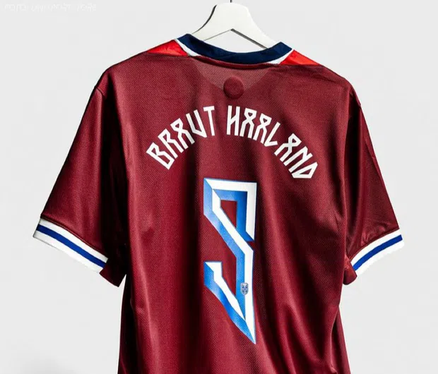 Nova camisa usada pelo norueguês - Reprodução X