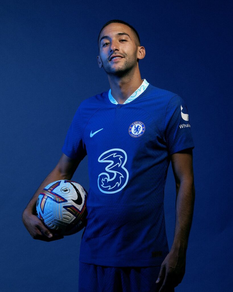 Marroquino brilhou no Ajax e foi campeão da Champions pelo Chelsea – Reprodução/Chelsea