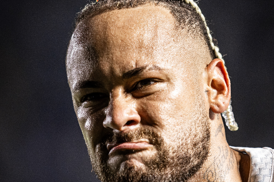 Neymar sofre nova lesão muscular e Santos ‘esconde’ prazo de volta