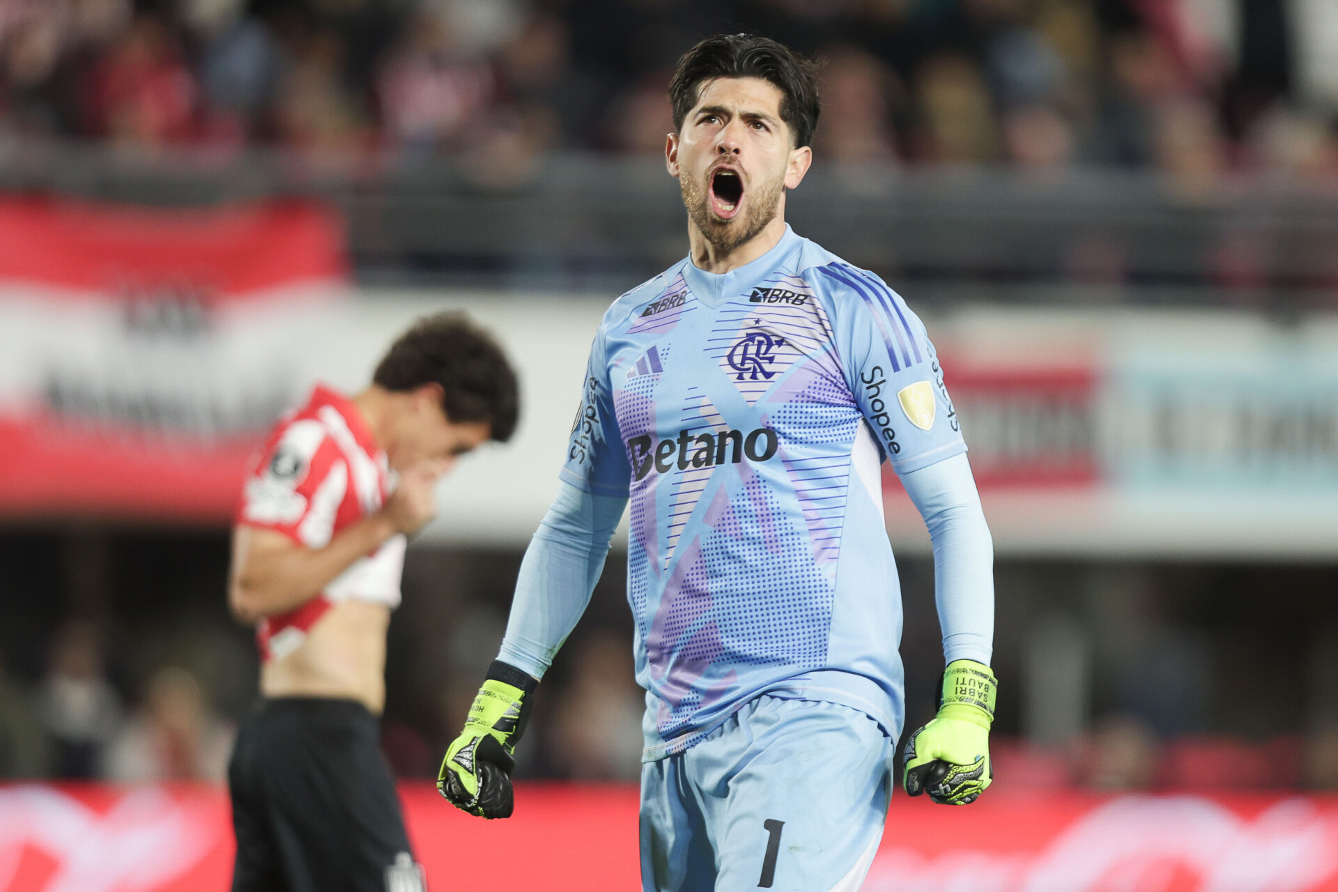 Flamengo avança para renovar contrato de Agustín Rossi