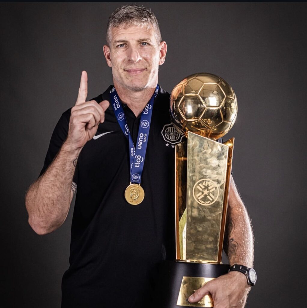 Palermo conquistou seu primeiro título como técnico pelo Olimpia, em 2024 - Divulgação / Olimpia