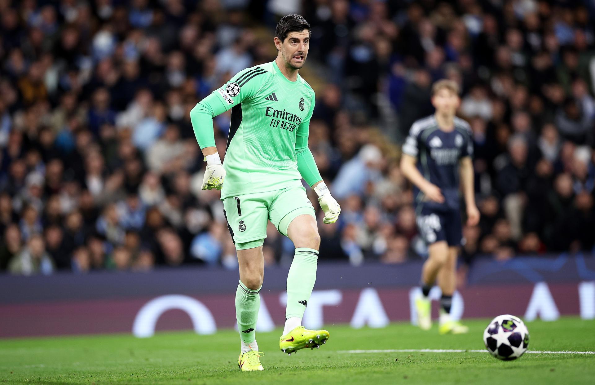 Courtois diz ter sido expulso de grupo de mensagens da Bélgica