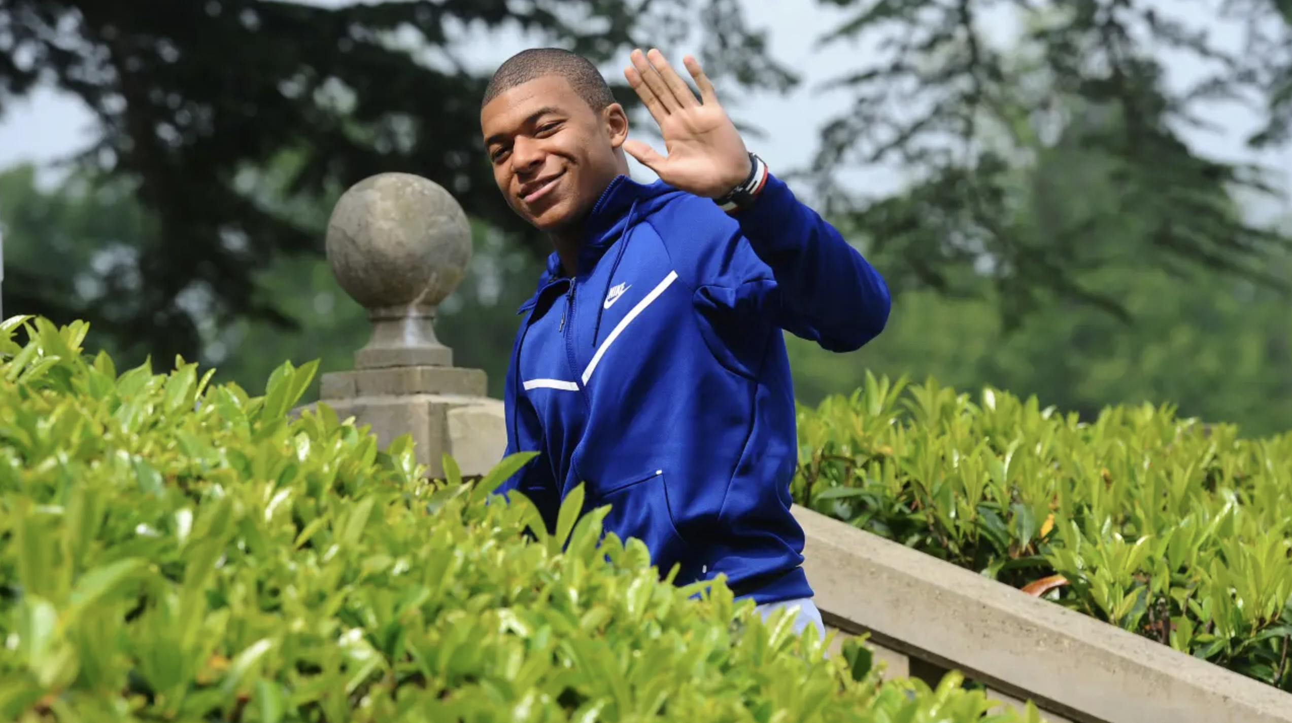 Mbappé pede desculpas após polêmica com a China