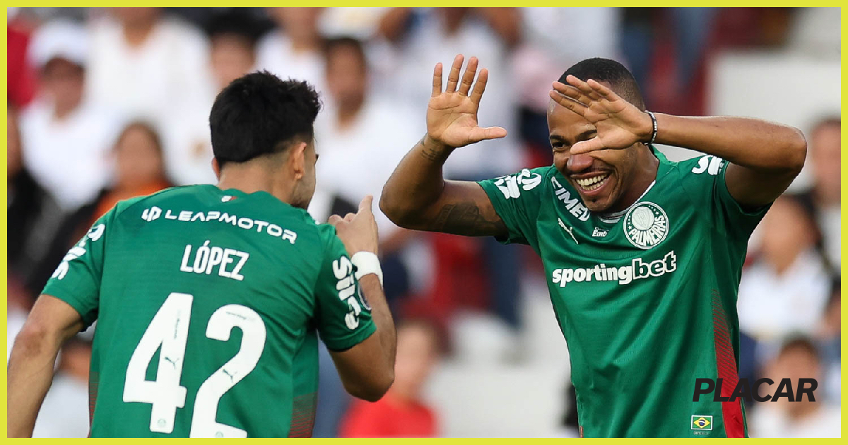 LDU vira, mas Carlos Miguel salva Palmeiras nos pênaltis