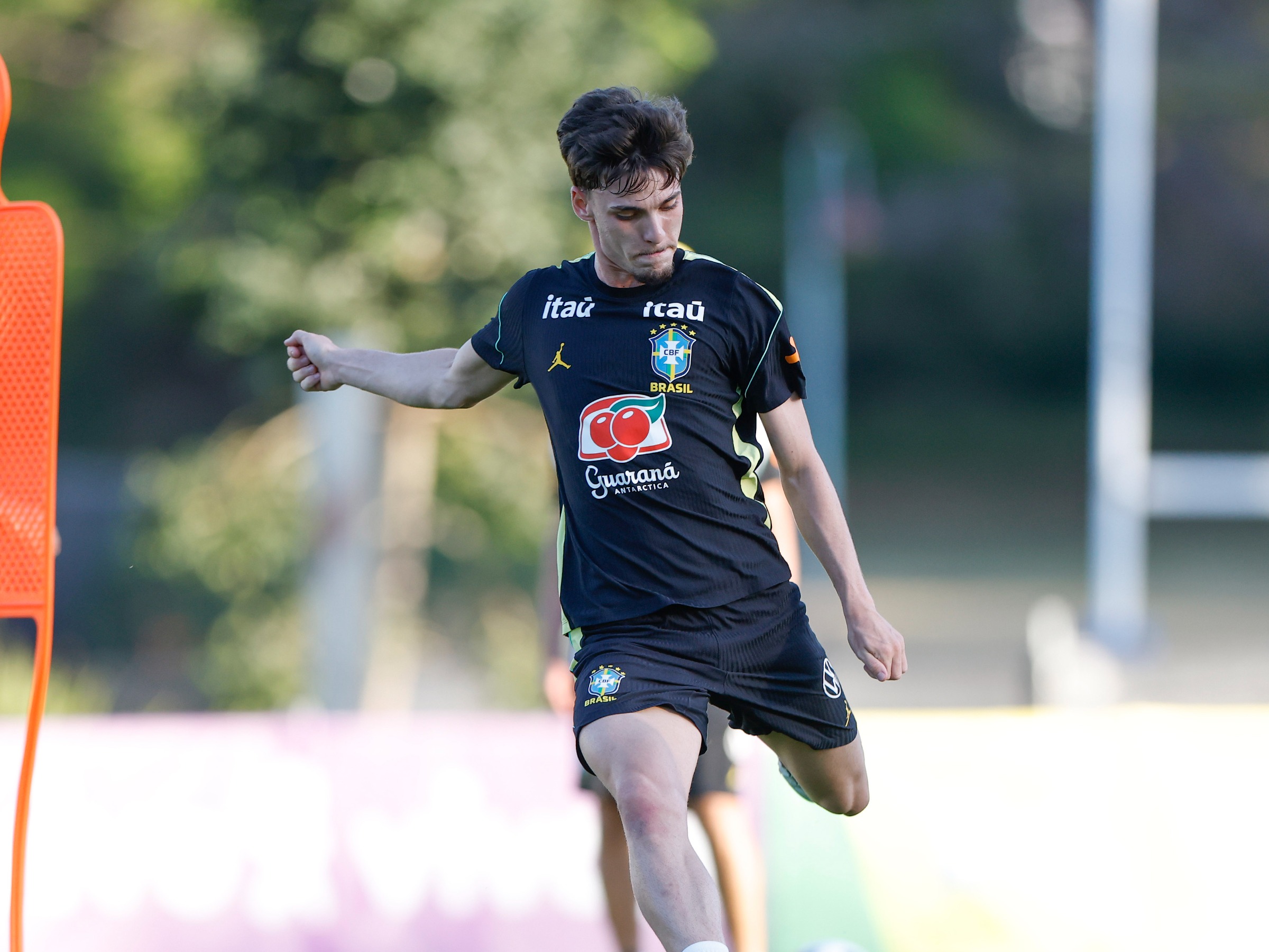 Vídeo: Breno Bidon revela inspiração em Bruno Guimarães; assista