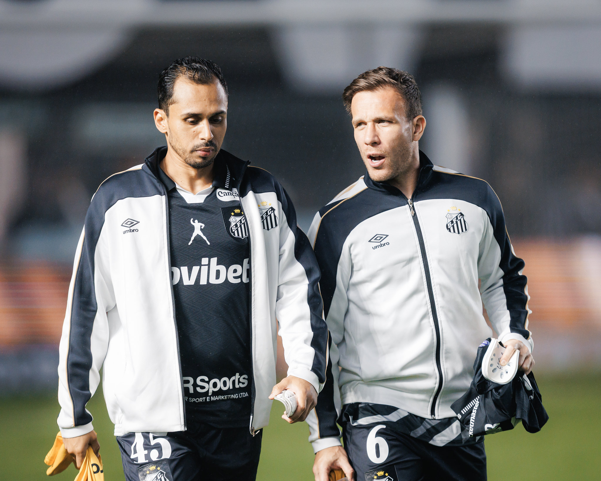 Arthur tem lesão confirmada e deve desfalcar o Santos por mais de 1 mês