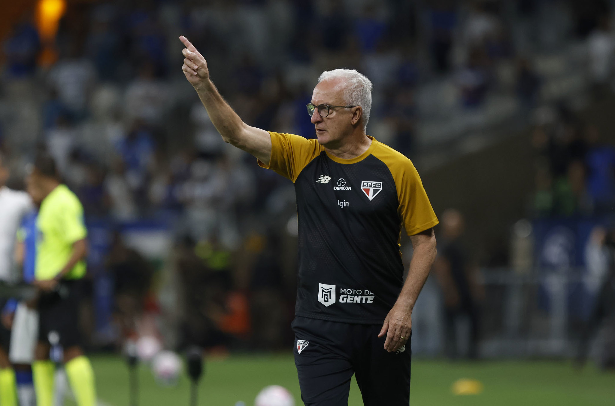 “Estamos dando uma resposta depois de passar por turbulência”, diz Dorival
