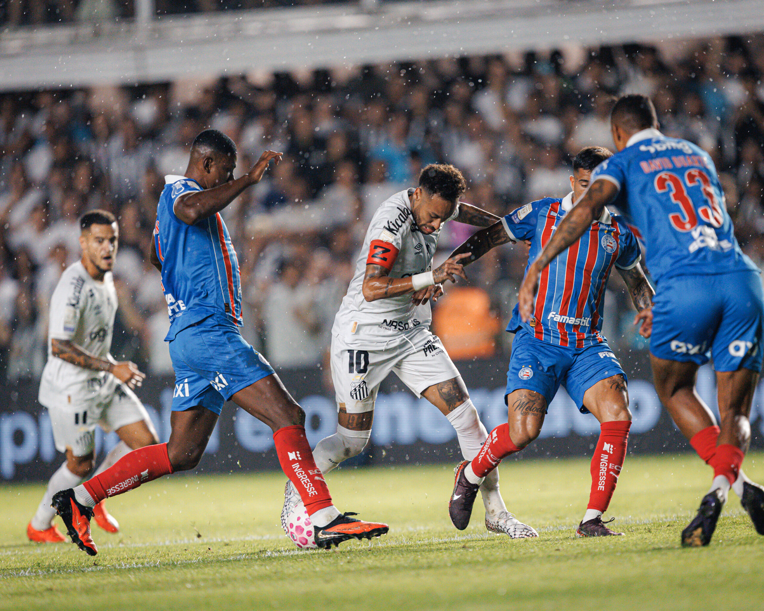 CBF divulga áudio do VAR sobre expulsão de Neymar em Santos x Bahia