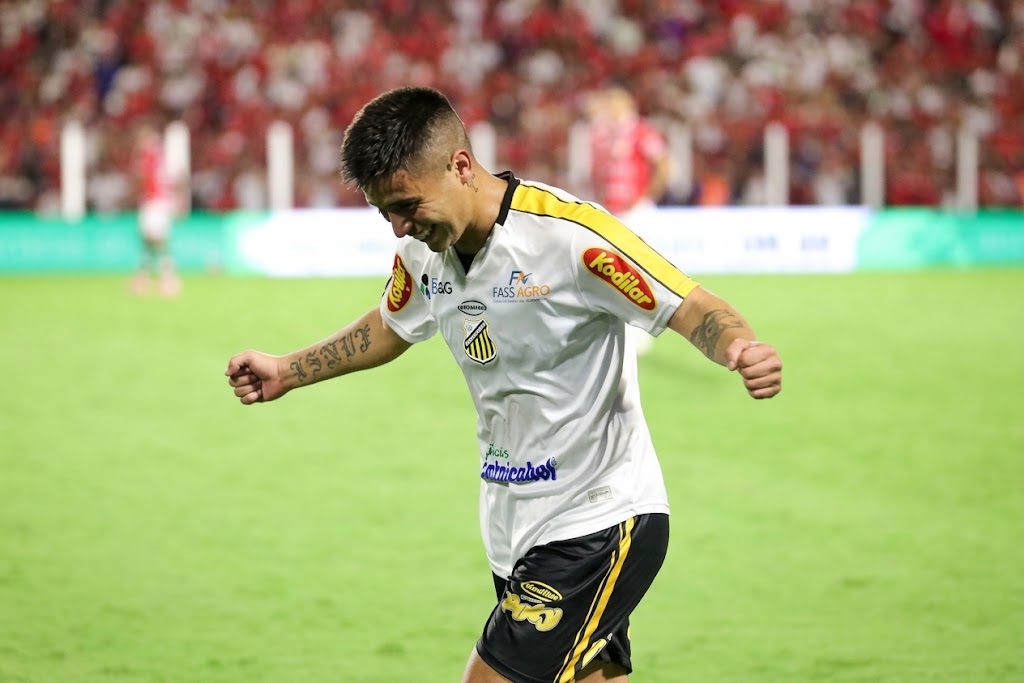 Novorizontino vence o Atlético-GO por 1 a 0 e garante vaga na faixa de acesso
