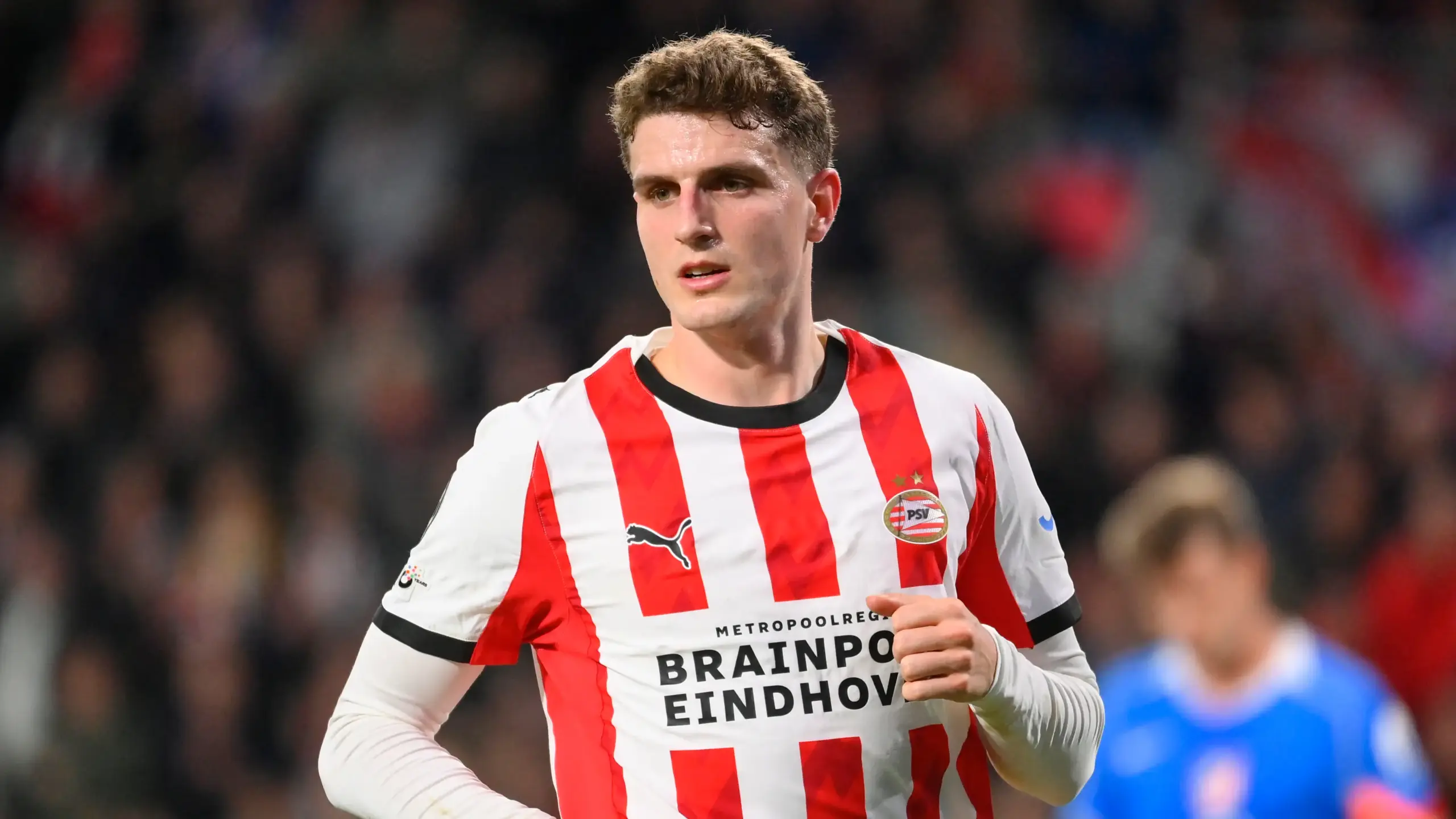 PSV vence Porto na Champions League com gol de Guus Til