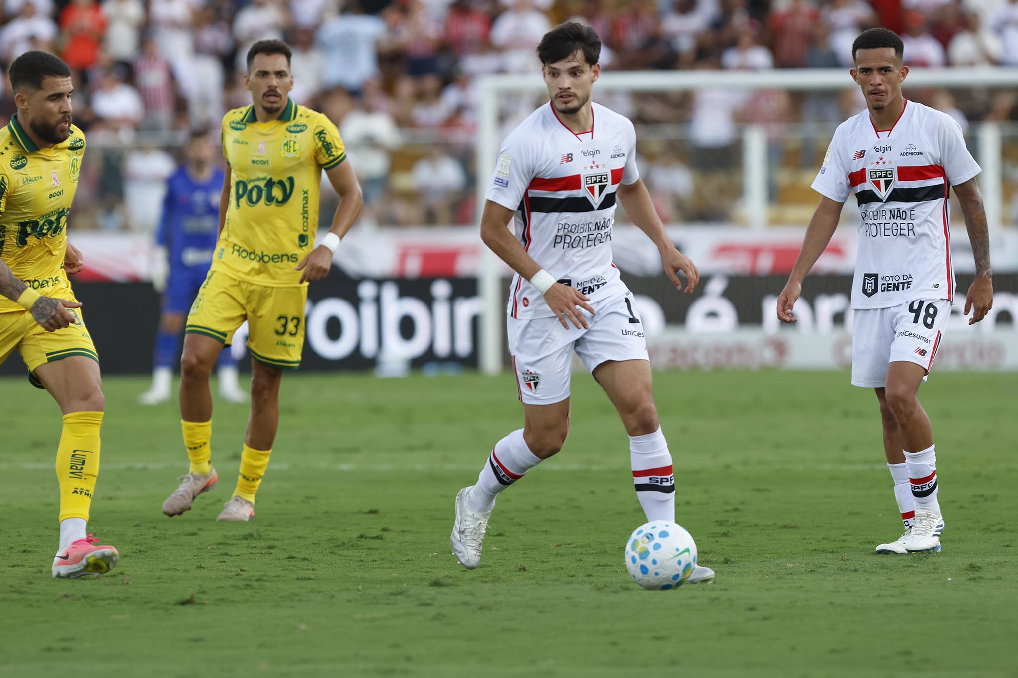 Mirassol sai na frente, mas São Paulo busca empate por 1 a 1 pelo Brasileirão